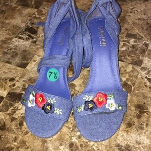 NWT REACTION by Kenneth Cole Lace up Sandals🤩